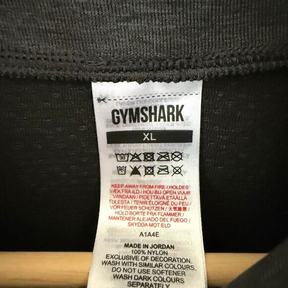 Gymshark Vital Seamless 1/4 Zip Dark Gray Black Men’s Size‎ XLarge Long Sleeve - Picture 2 of 6